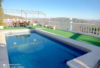 La huerta de Bonela has Balcony rooms