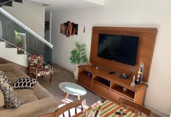 Lindo Loft completo perto de cachoeira has Balcony rooms