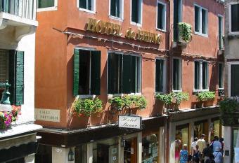 Hotel Da Bruno has Balcony rooms