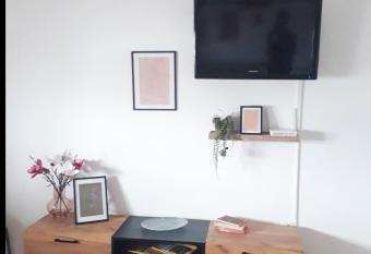 Studio apartman Promenada allows 18 year olds to book a room