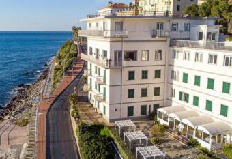 Hotel Corallo has Balcony rooms