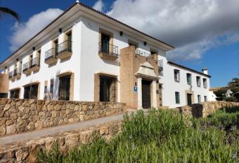 Hacienda Atalaya allows 18 year olds to book a room