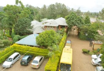 Trotters Hotel allows 18 year olds to book a room