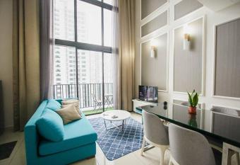 Luxury Penthouse iCity Near Mall & Themepark FREE PARKING allows 18 year olds to book a room