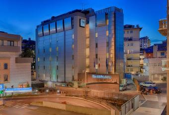 NH Bergamo allows 18 year olds to book a room