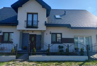 Noclegi u Anny   owicz allows 18 year olds to book a room