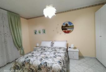 Beatrice Apartment con 1camera da letto, un soggiorno cucina e bagno has Balcony rooms