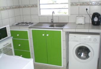 Appartement tout   quip   le moule has Balcony rooms