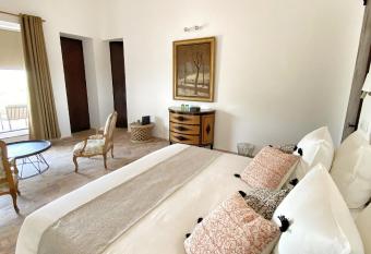 Sama Nopalu Ka   has Balcony rooms