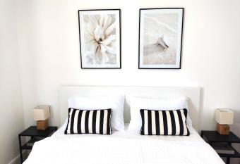 Mina Lux Jelsa has Balcony rooms