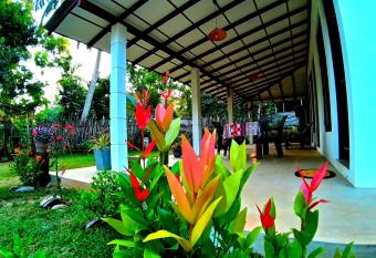 Cashew Villa Hiriketiya has Balcony rooms