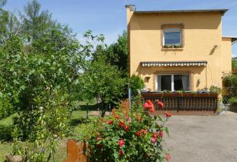 Ferienwohnung Lahnm  ndung mit kostenlosem Parkplatz has Balcony rooms