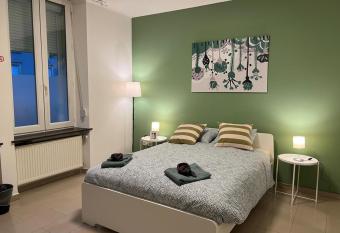 city-pillow rooms allows 18 year olds to book a room