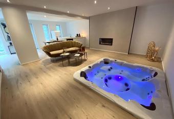 Casa Honey allows 18 year olds to book a room