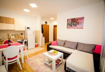 Apartman Pa  ajli   has Balcony rooms