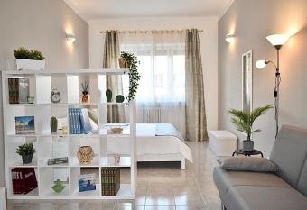 CASA BRAMANTE ideale PalaAlpitour e Centro citt  ! has Balcony rooms