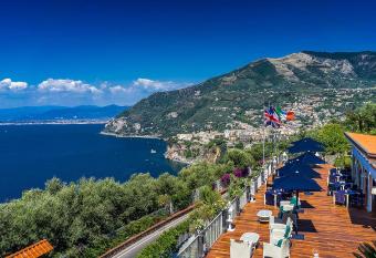 Hotel Torre Barbara has Balcony rooms
