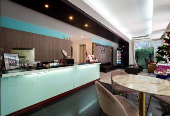 By Dee at Jomtien SHA allows 18 year olds to book a room