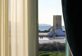 Relais Antiche Saline has rooms with a private hot tub