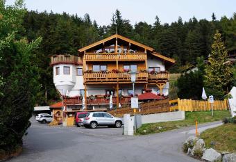 Kroesbacherhof has Balcony rooms