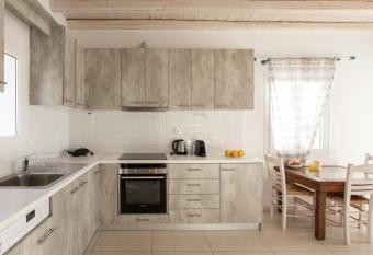 ALBA Apartment has Balcony rooms