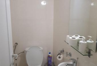 studii allows 18 year olds to book a room