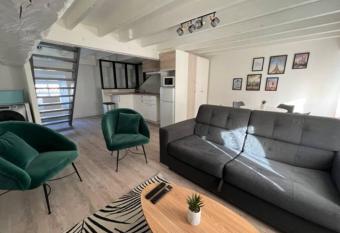 Maison de ville    5min du Parc Disneyland Paris has Balcony rooms