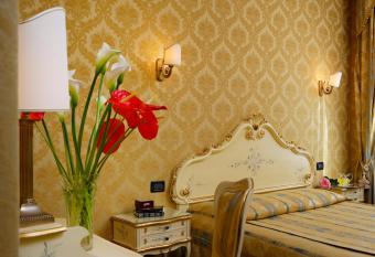 Hotel Gorizia a La Valigia allows 18 year olds to book a room