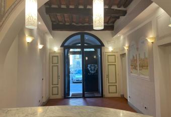 Bnb Dimora dei Guelfi allows 18 year olds to book a room