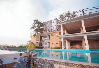 Ruby Tam      o - Venue Travel has Balcony rooms