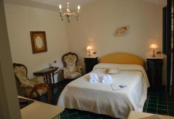 Hotel Santa Lucia has Balcony rooms