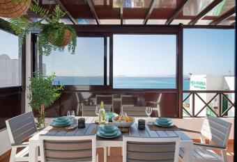 Apartamentos La Estrella iii has Balcony rooms