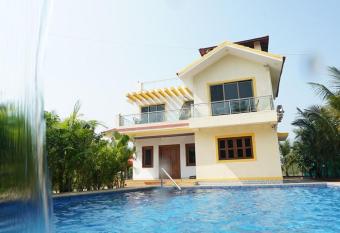 Magica Villa 4Bhk Alibaug has Balcony rooms