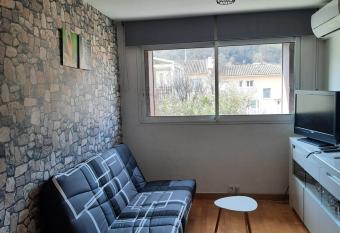 Les Fauvettes has Balcony rooms