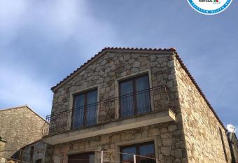 Casa do Palheiro has Balcony rooms