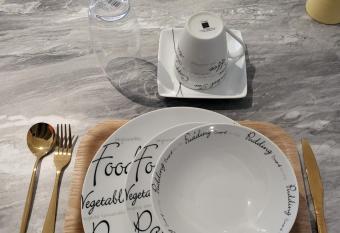 SUCCESSABA Ensuit - East Legon, Adjiringanor allows 18 year olds to book a room