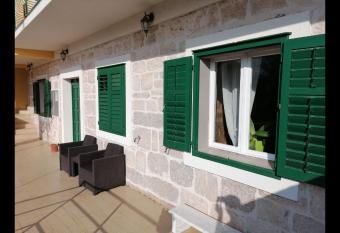 Tetlo apartments Simunjakov, rural quite place near Krka park has Balcony rooms