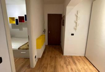 Casa Salvatore has Balcony rooms