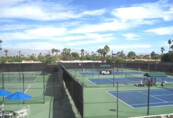 Shadow Mountain Resort and Club Downtown Palm Desert has Balcony rooms