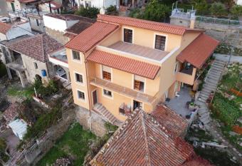 Casa Vacanze R   Z     has Balcony rooms