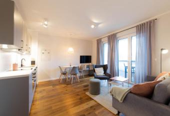 Ferienwohnung Ahoi Scharbeutz allows 18 year olds to book a room