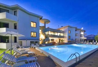 Residence Marina di Cecina allows 18 year olds to book a room