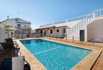 Andar de Moradia V 3 Para 8 pessoas has Balcony rooms