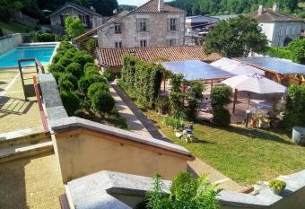 Le Jardin des Chouchoux has Balcony rooms