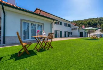 Central Suites Arouca has Balcony rooms