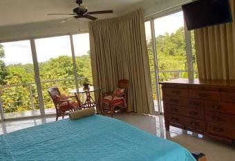 Mi campito azul, Villa Privada has Balcony rooms