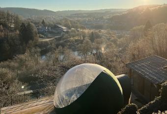 Bulle Time Flies - logement insolite allows 18 year olds to book a room