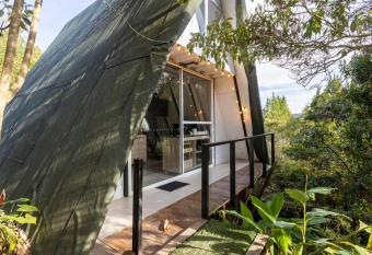 Chalet de monta  a - Santa Elena allows 18 year olds to book a room