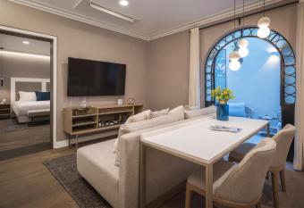 Casa Cleo Luxury Plus by Viadora has Balcony rooms