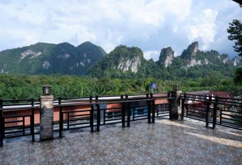 Khao Sok Nature Place - SHA Certified has Balcony rooms